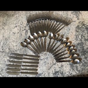 35 Pieces Oneida Stainless Flatware